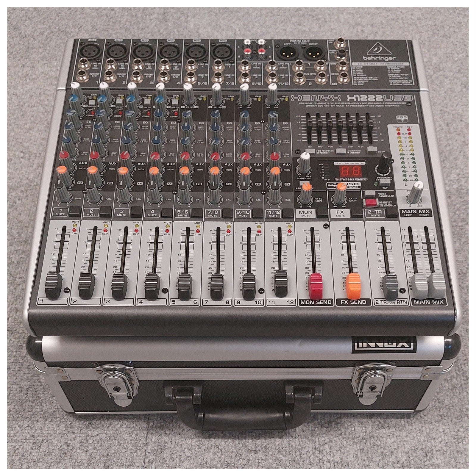 Mixer alleen studio gebruikt voor opnamen., Muziek en Instrumenten, Mengpanelen, Ophalen, Zo goed als nieuw