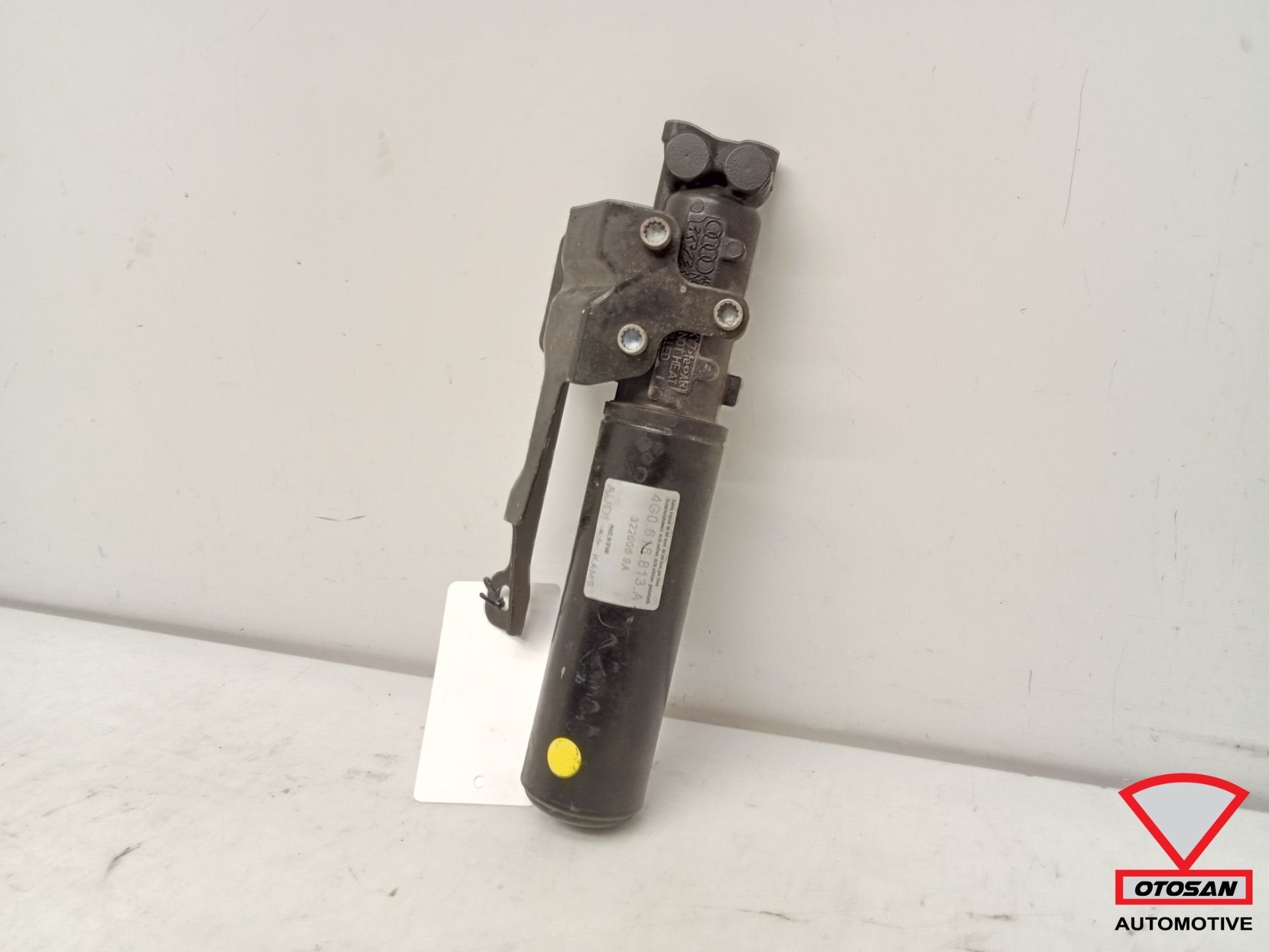 Audi RS6 C7 4G Avant Schokdemper bumper Rechts 4G0616813A, Gebruikt, AUDI AG, Auto-Union-Strasse 1
85045  Ingolstadt, DE, Bumper