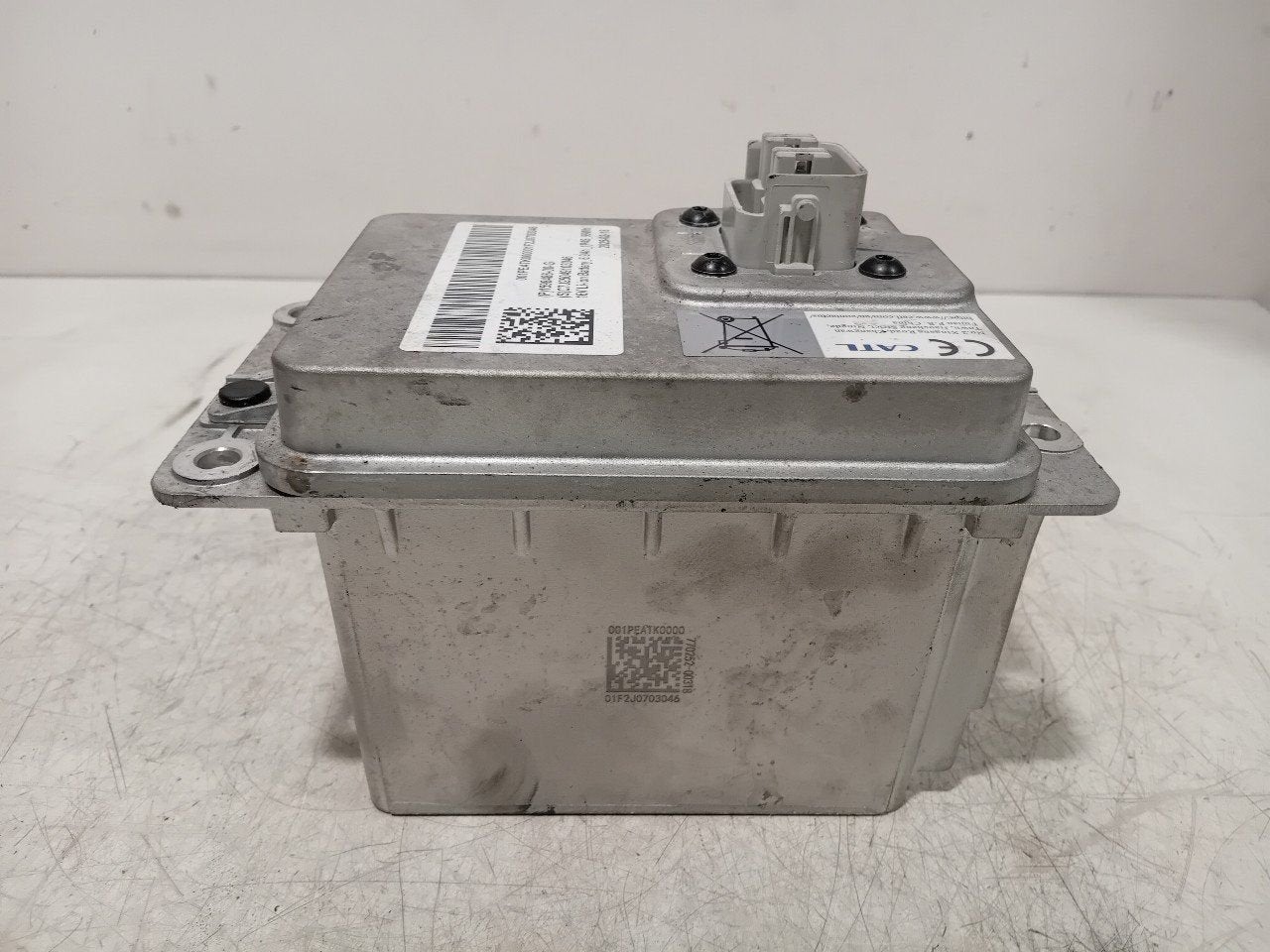 Accu Tesla Model, Onderdelen@venauto.nl, Van der Ven Autorecycling B.V., Gebruikt, Ettenseweg 76, 4706 PB Roosendaal, The Netherlands
