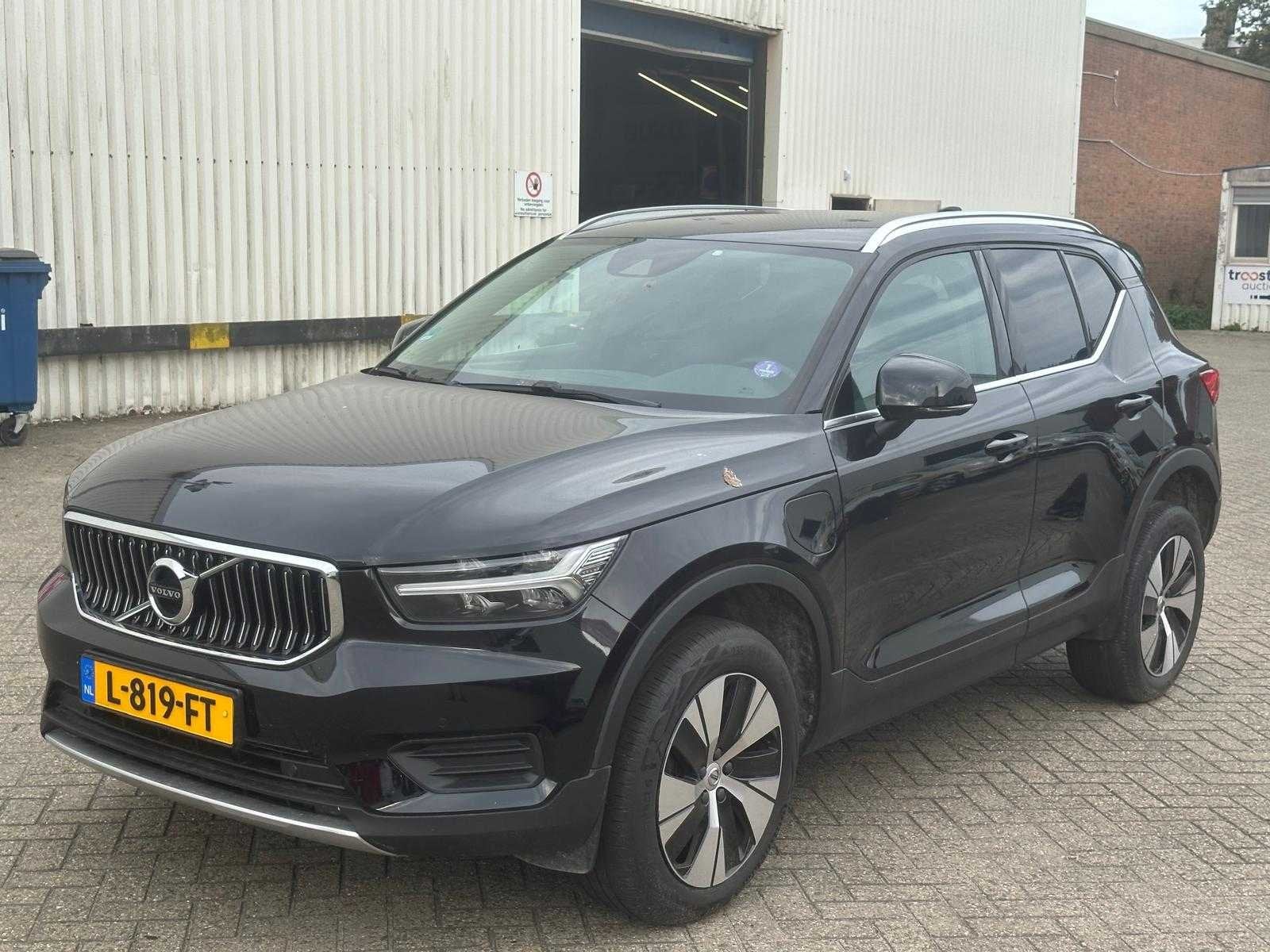 Volvo XC40 1.5 T4 Rech InscrExp * L-819-FT, Auto's, Euro 6, 129 pk, Zwart, Hybride Elektrisch/Benzine