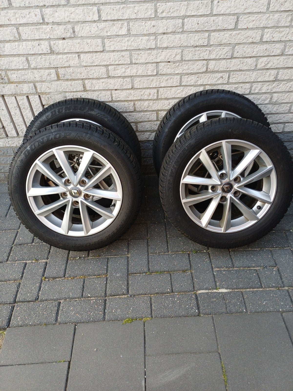 Dunlop Winterbanden met  Renault Velgen 205/55R16, Gebruikt, 16 inch, Banden en Velgen, Personenwagen