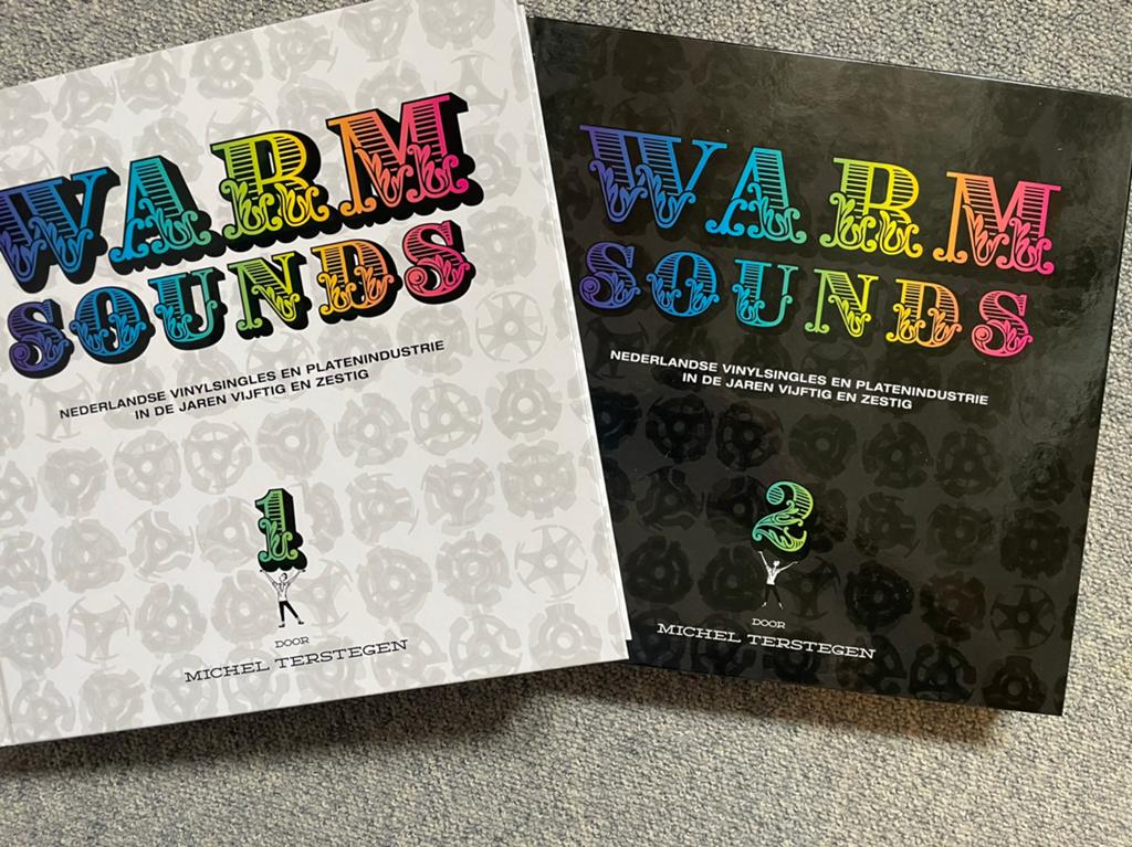 Warm Sounds - Singles uit de Sixties, Boeken, Ophalen of Verzenden, Nieuw, Overige onderwerpen