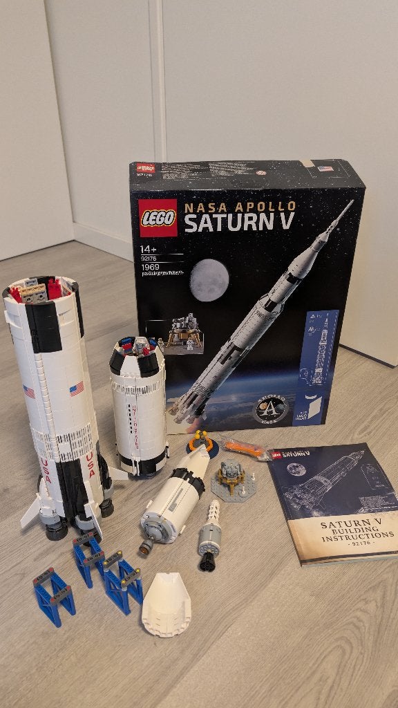 Lego NASA Apollo Saturn V, Ophalen, Lego, Zo goed als nieuw, Complete set