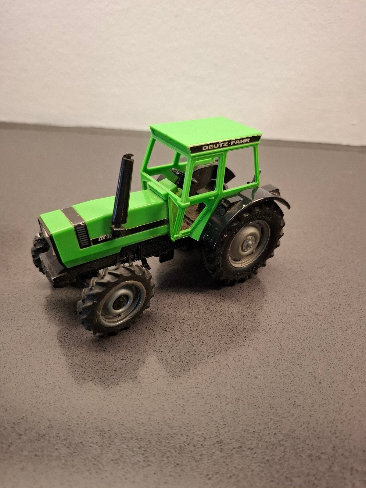 Te koop britains deutz dx 92, Ophalen of Verzenden, Zo goed als nieuw, Tractor of Landbouw, Britains