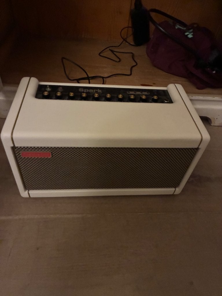 Positive Grid Spark 40 gitaar versterker, Muziek en Instrumenten, Versterkers | Bas en Gitaar, Ophalen, Zo goed als nieuw, Gitaar