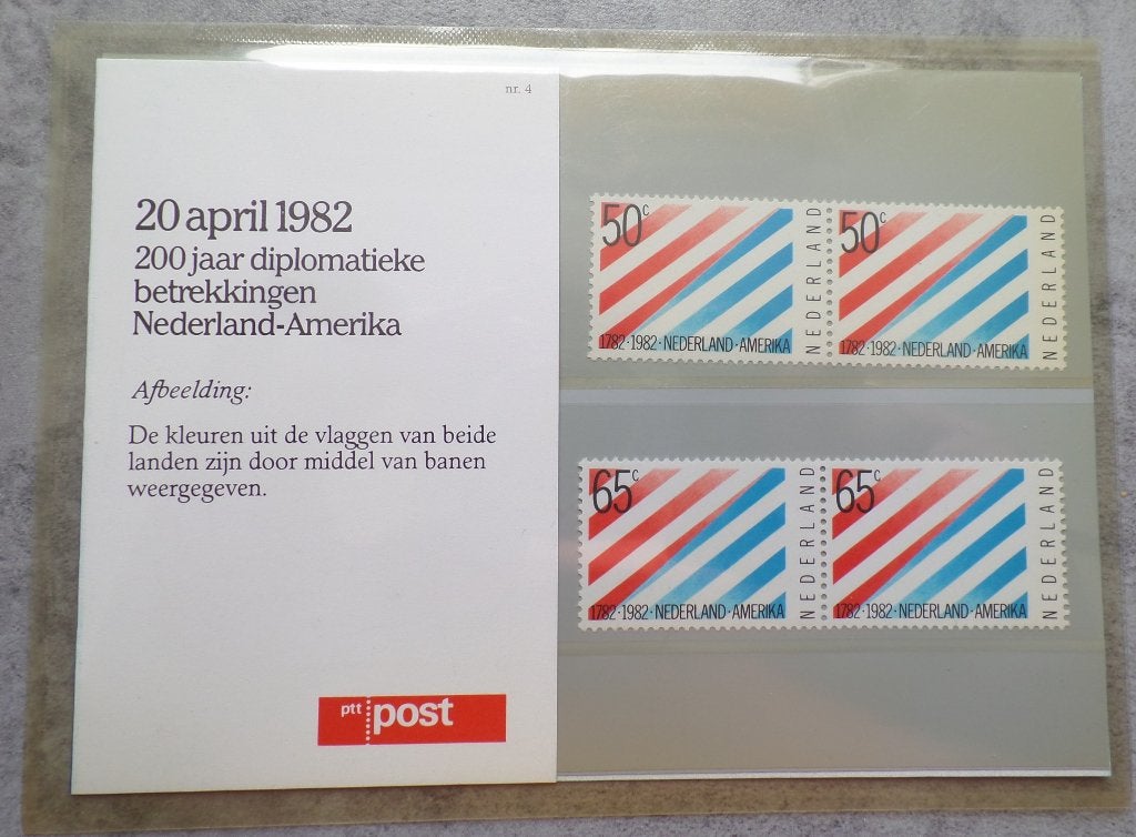 PTT Mapje nr 4, Postzegels en Munten, Postzegels | Nederland, Ophalen of Verzenden, Na 1940, Postfris