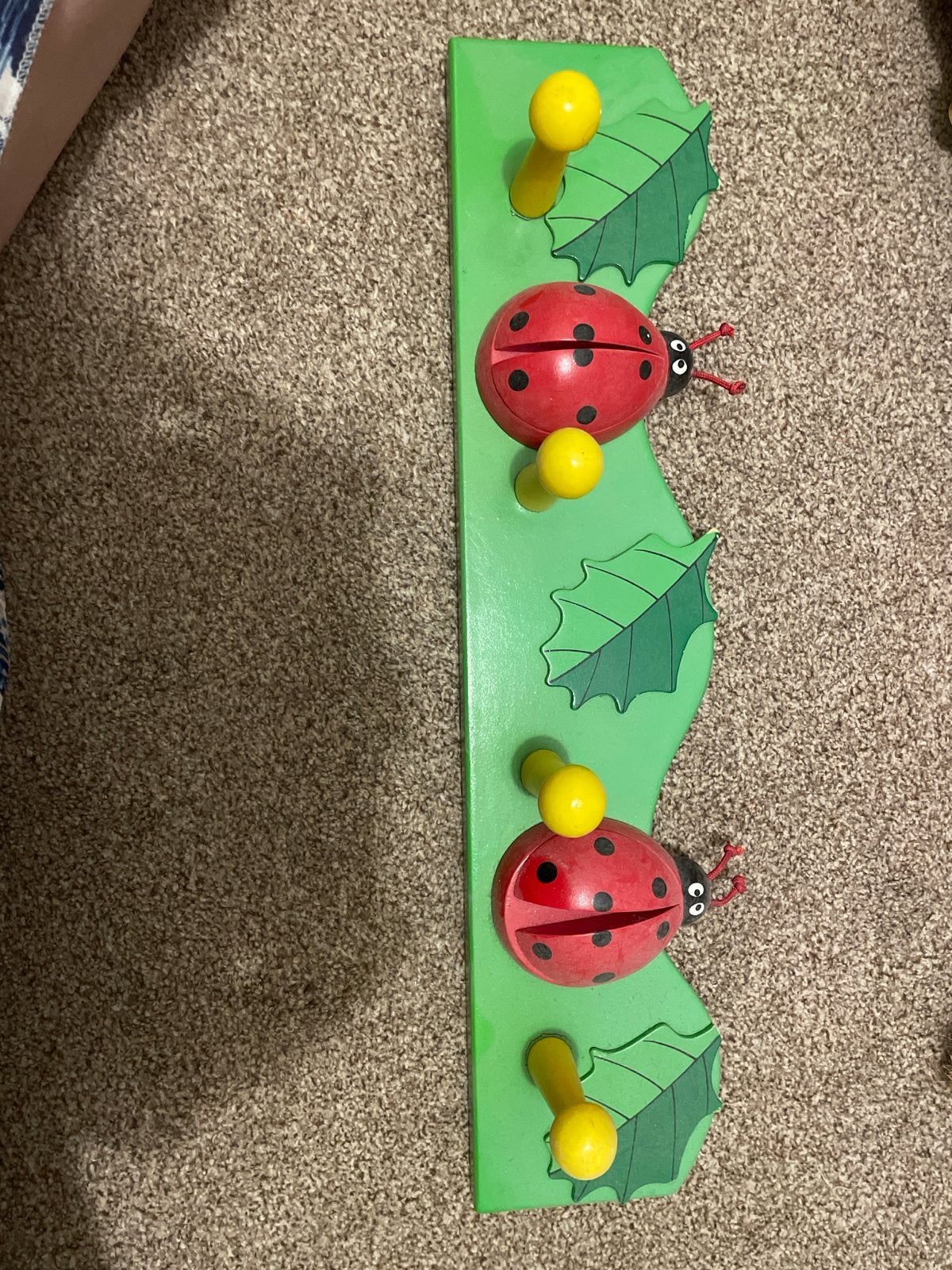 Leuke kinder kapstok met lieveheersbeestjes, Gebruikt, Ophalen of Verzenden, Minder dan 100 cm, Kinderkapstok