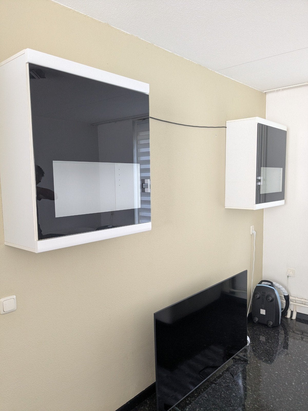 Stijlvolle wandkasten en dressoir set met verlichting (set, Huis en Inrichting, Met deur(en), Zo goed als nieuw, Minder dan 100 cm