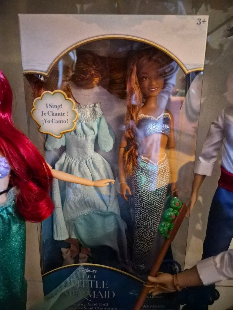 Disney live action The little mermaid singing doll, Ophalen of Verzenden, Pocahontas of Kl. Zeemeermin, Nieuw, Beeldje of Figuurtje
