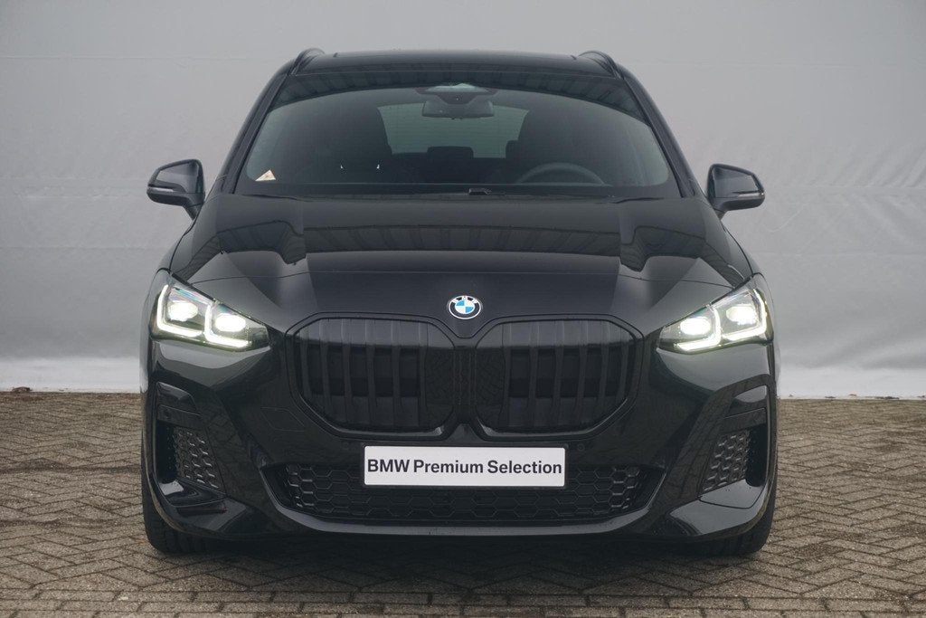 BMW 2 Serie Active Tourer 218i M Sport | Trekhaak / Panorama, Auto's, BMW, 1445 kg, Zwart, Origineel Nederlands, Bedrijf
