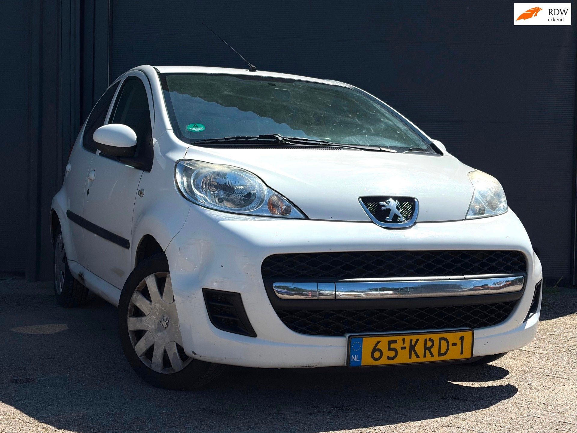 Peugeot 107 1.0 | E-Pakket | 5 Deurs | 1Ste Eigenaar | APK 0, Auto's, Voorwielaandrijving, Gebruikt, 4 stoelen, Origineel Nederlands