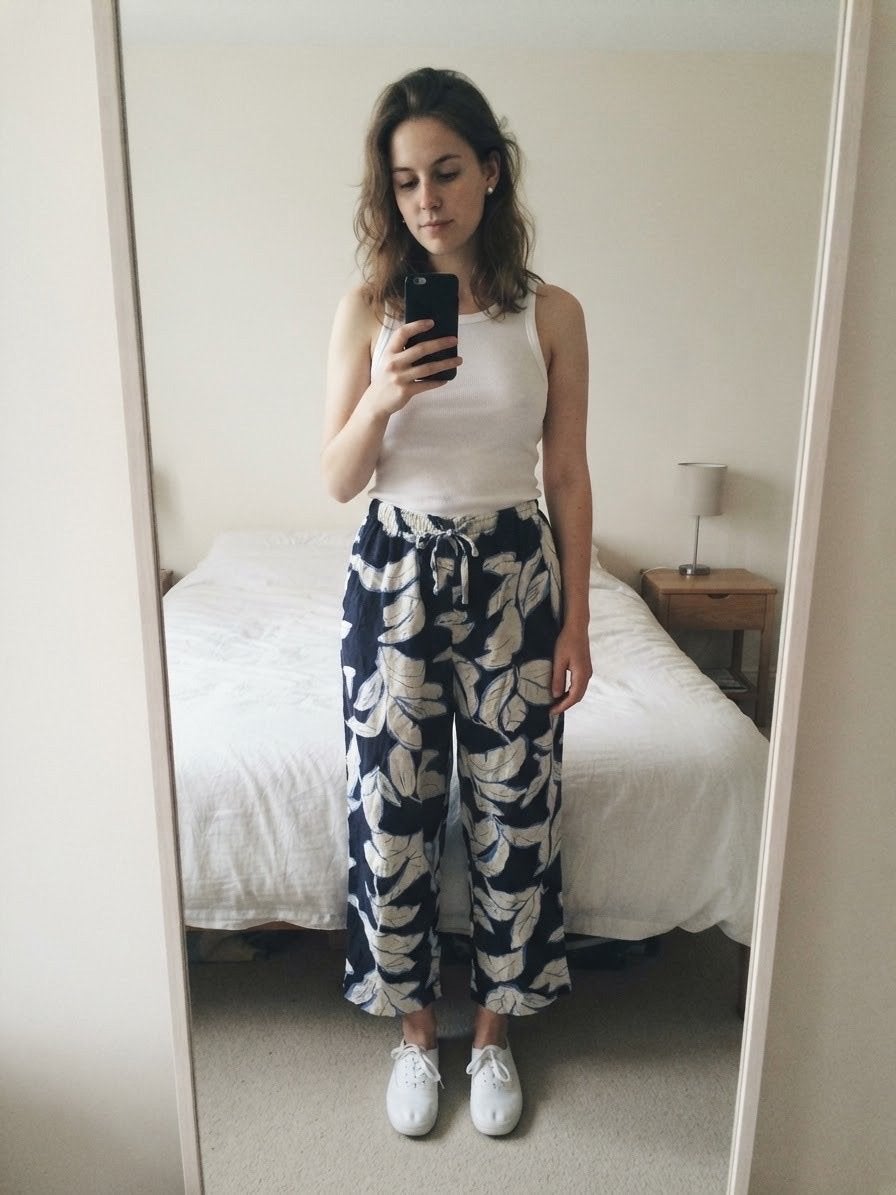 Nieuwe Primark broek met bladprint - Maat M