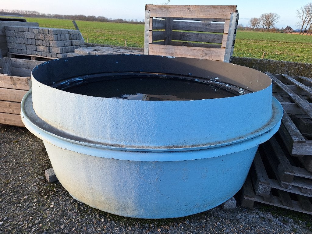 Grote vijverbak, Ophalen, Gebruikt