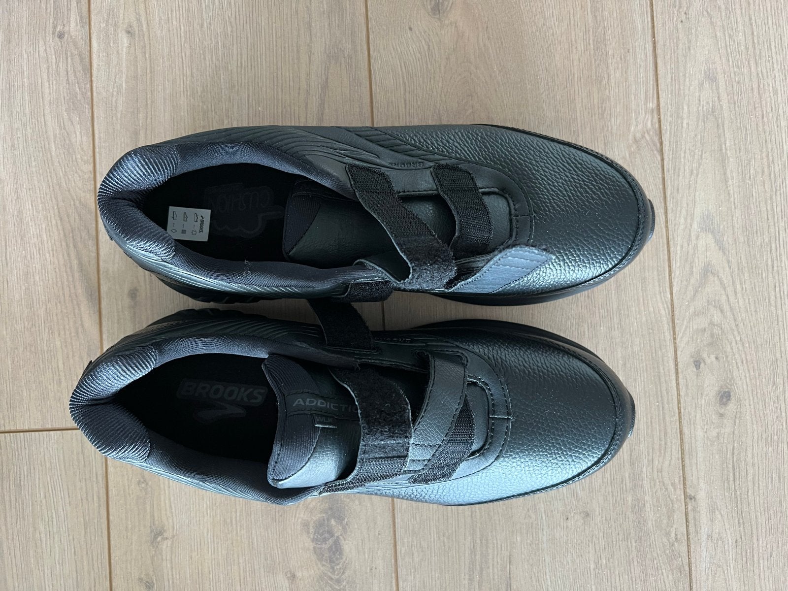Brooks Addiction Walker V-Strap 2 - Zwart - Maat 46,5 - Nieu, Kleding | Heren, Schoenen, Ophalen of Verzenden, Nieuw, Zwart, Wandelschoenen of Bergschoenen