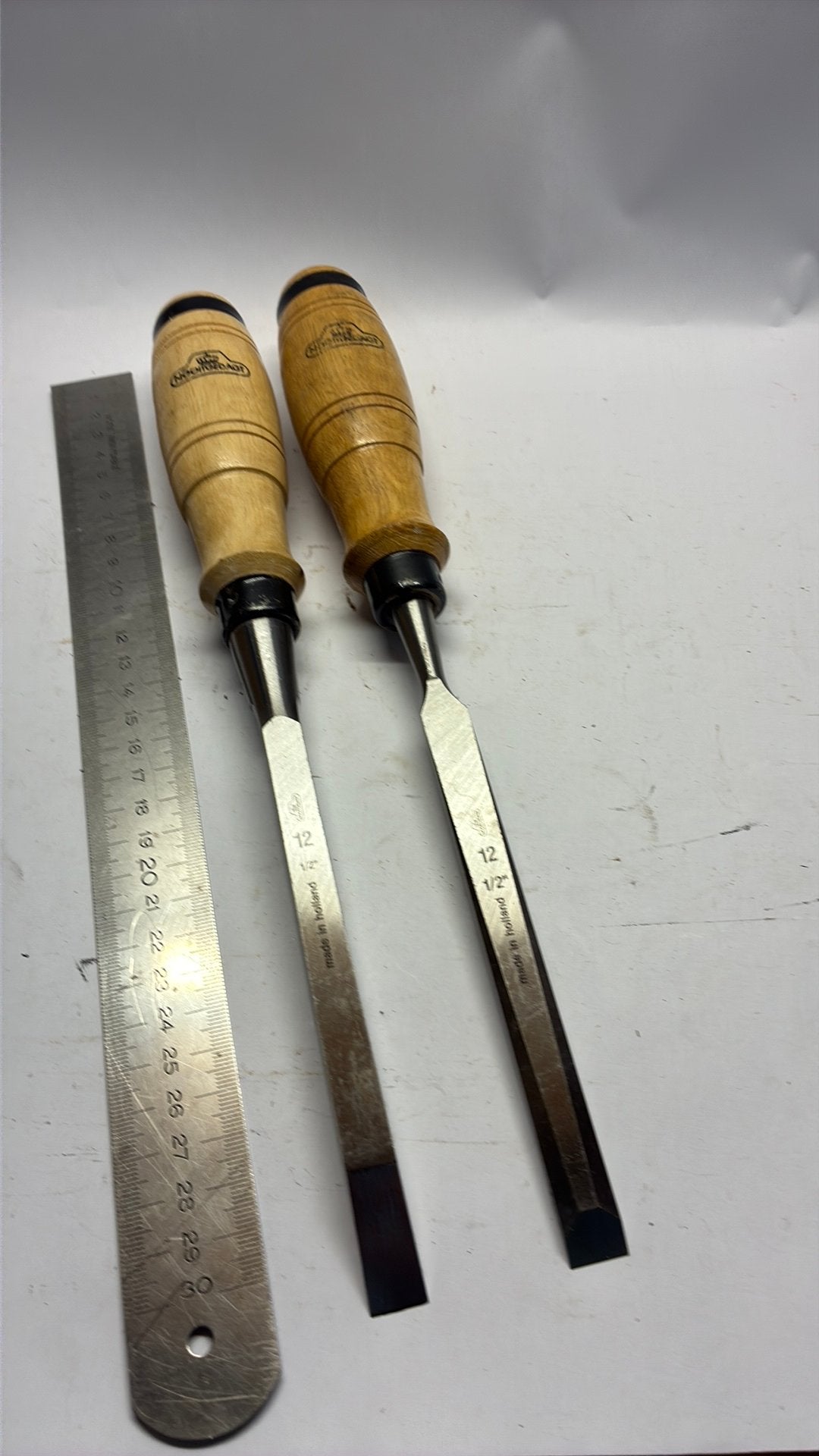 2 nieuwe nooitgedagt beitels ( schietbeitel en vermoorbeitel, Antiek en Kunst, Antiek | Gereedschap en Instrumenten, Ophalen of Verzenden