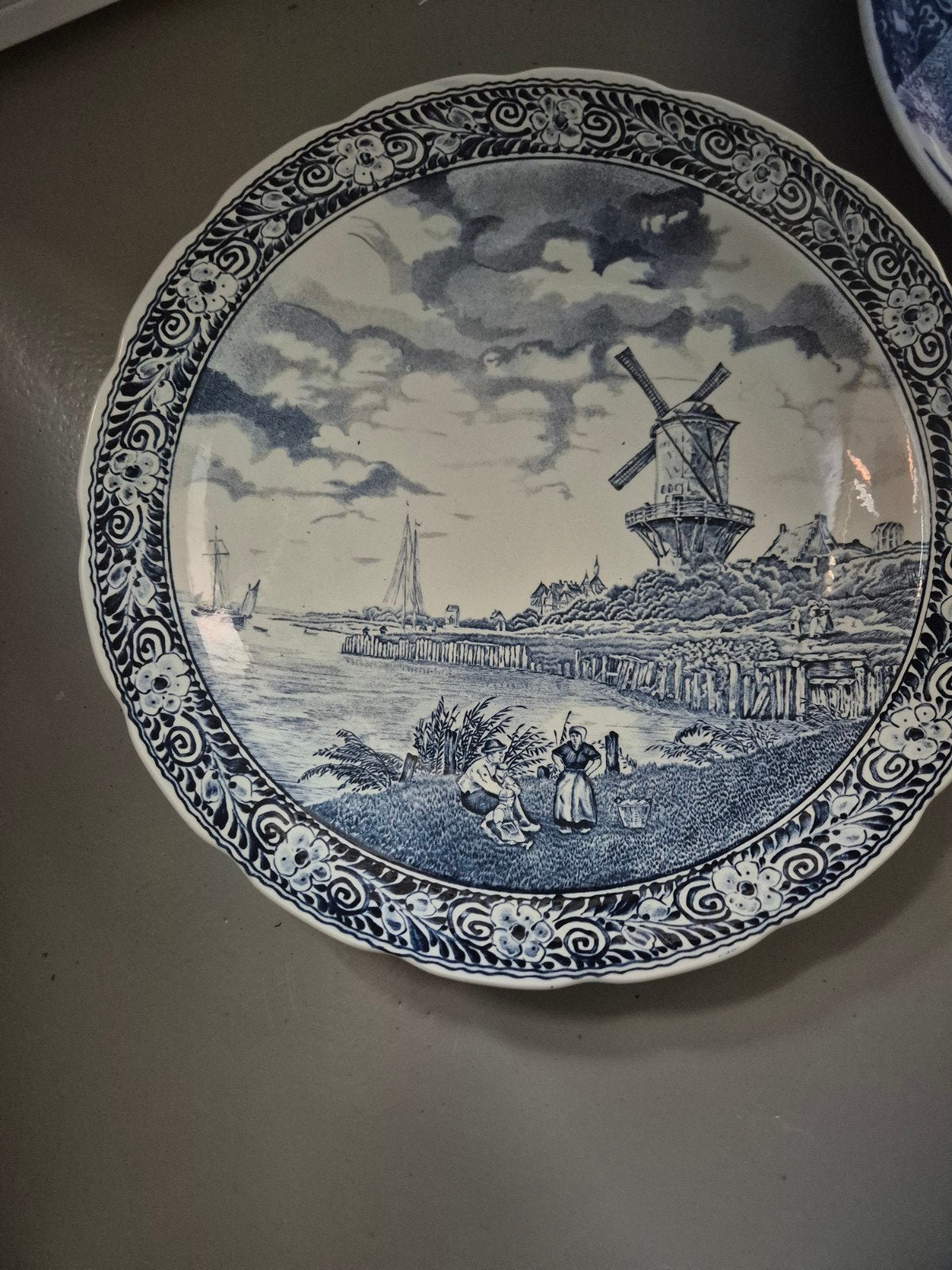 Boch België Delfts Blauw Wandbord met Molenlandschap, Ophalen
