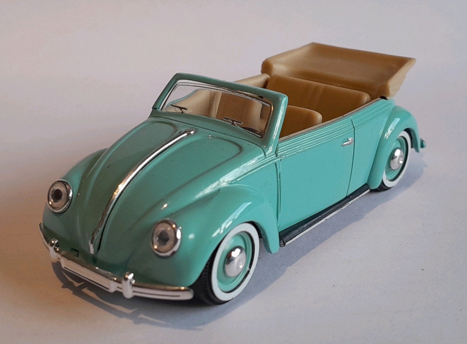 Solido Volkswagen Coccinelle 1950 cabriolet z.g.a.n., Ophalen of Verzenden, Zo goed als nieuw, Auto, Solido