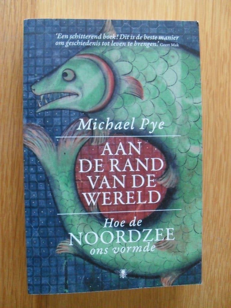 Aan de rand van de wereld van Michael Pye, Boeken, Overige gebieden, Ophalen of Verzenden, 20e eeuw of later, Gelezen
