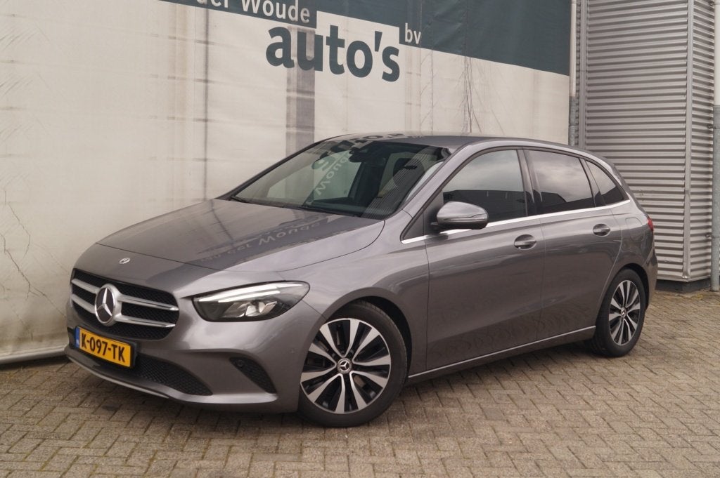 Mercedes-Benz B-Klasse 250 225pk Automaat Advantage -LED-NAV, Gebruikt, 4 cilinders, Leder en Stof, Origineel Nederlands