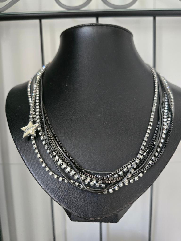 Guess ketting zilver/zwart met hanger, Ophalen