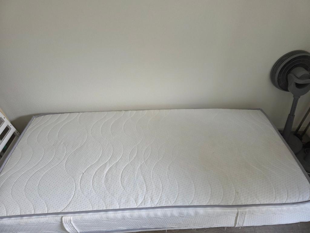Matrassen nauwelijks gebruikt 200 x 90, Ophalen, Zo goed als nieuw, Eenpersoons, 90 cm