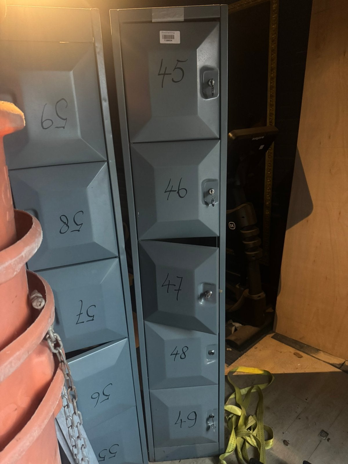 Kluisjes 6 rijen geen sleutels beschikbaar, Ophalen, Gebruikt