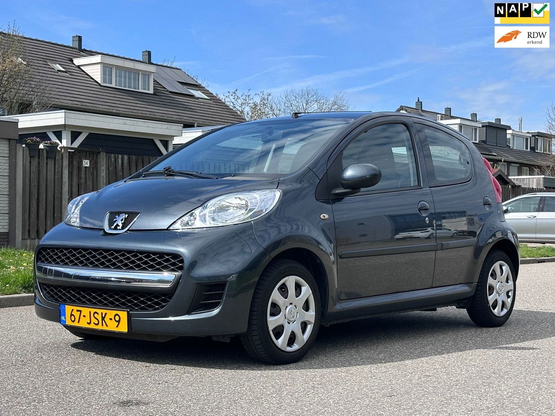 Peugeot 107 1.0-12V Sublime 1e Eigenaar*5DR*Airco*Trekhaak*N, Voorwielaandrijving, Gebruikt, 4 stoelen, 68 pk
