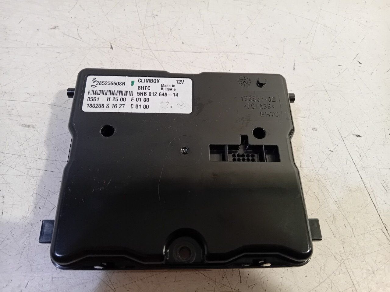 Computer climate control Renault Mégane, Onderdelen@venauto.nl, Van der Ven Autorecycling B.V., Gebruikt, Ettenseweg 76, 4706 PB Roosendaal, The Netherlands