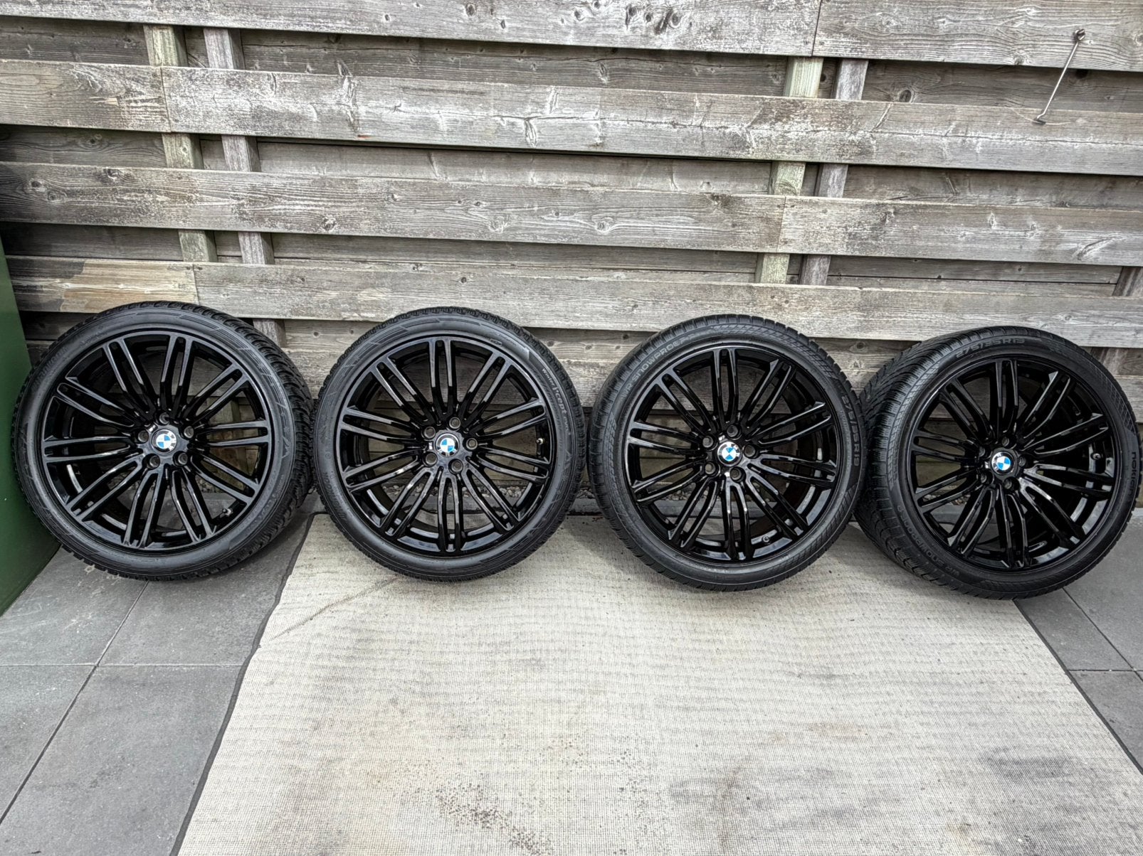 BMW 5 serie G30 G31 664 M 19 inch velgen met winterbanden, Auto-onderdelen, Banden en Velgen, Gebruikt, 275 mm, Banden en Velgen