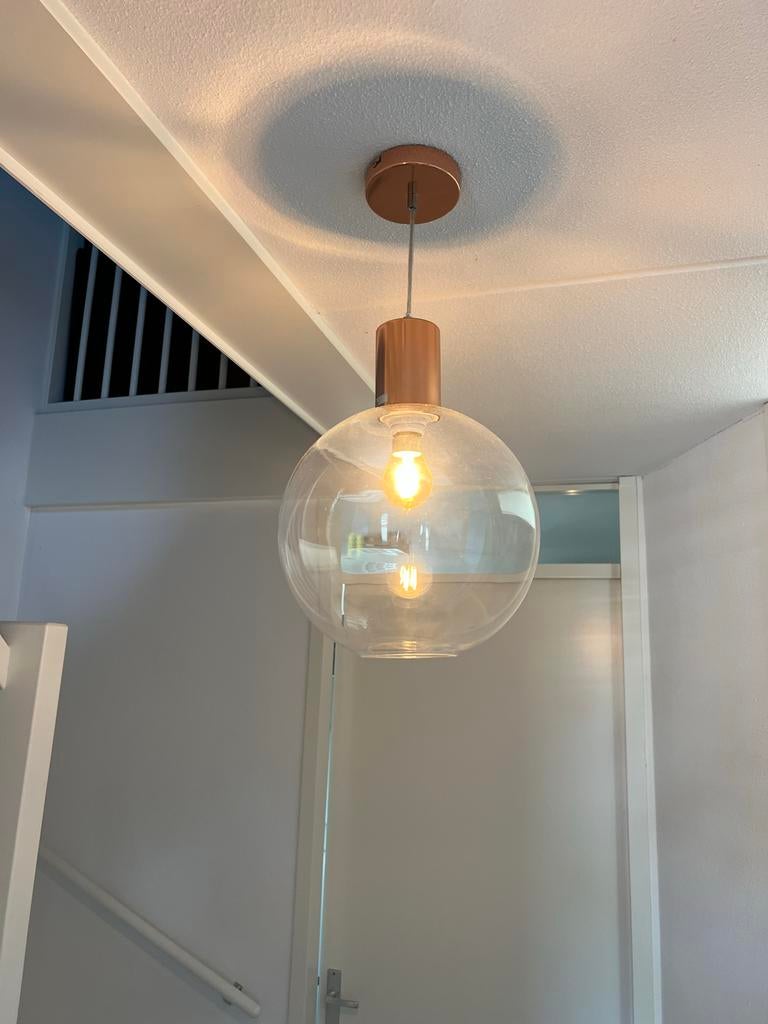Set van 2 hanglampen met rozegoud accent, Ophalen, Zo goed als nieuw, Glas, 50 tot 75 cm