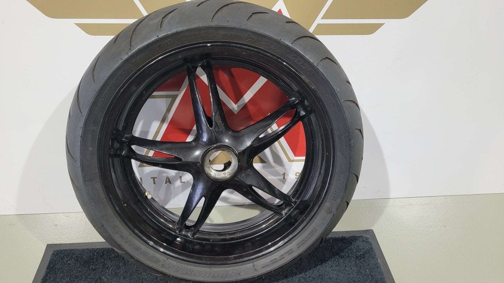 Achterwiel Triumph SpeedTriple speed triple 1050 velg 17 inc, Gebruikt, Eigen Haard 63 Balk, Ophalen of Verzenden, Info@louwsmamotoren.nl