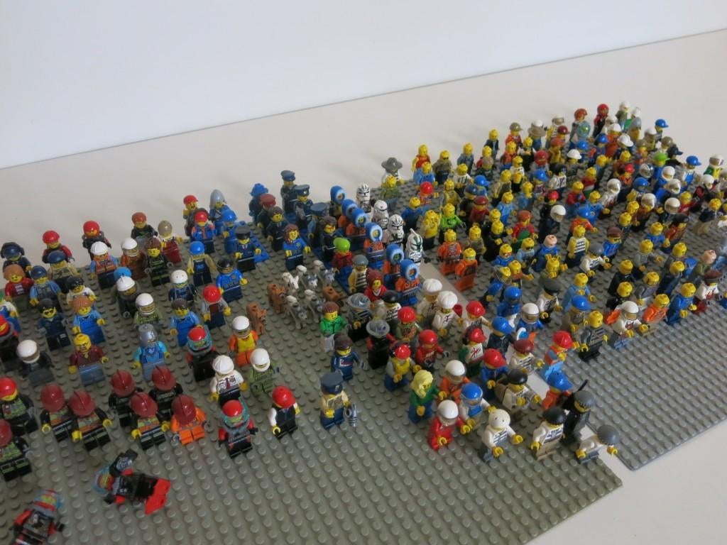 232 Lego Mini figs collectie, Kinderen en Baby's, Speelgoed | Duplo en Lego, Ophalen of Verzenden, Zo goed als nieuw