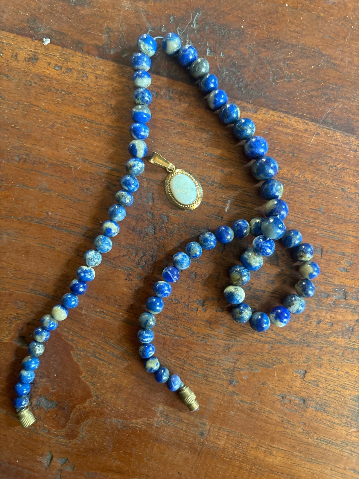 Lapis Lazuli ketting met opalen hanger, Gebruikt, Blauw, Ophalen of Verzenden, Steen of Mineraal