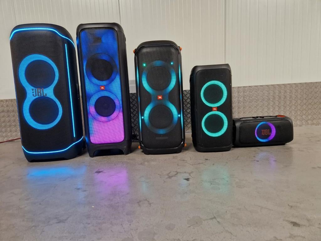 JBL PARTYBOX ~TE HUUR~  incl. MIC GRATIS BEZORGD+OPHALEN, Ophalen of Verzenden, 120 watt of meer, JBL