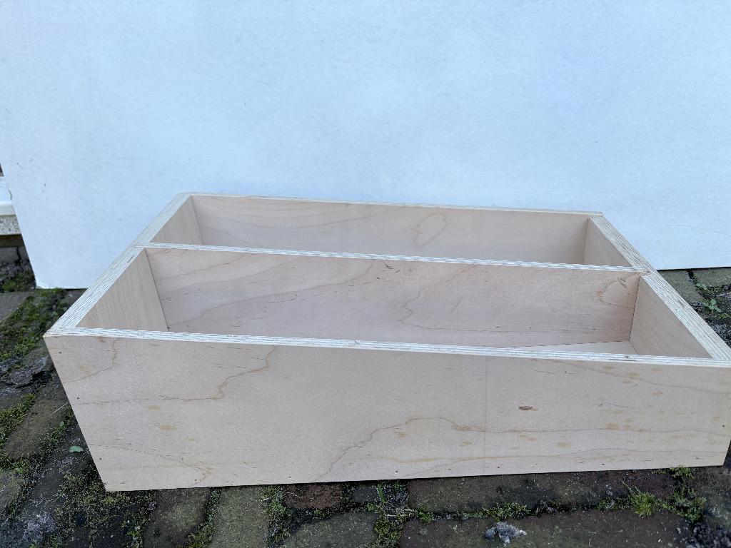 MOOIE MULTIPLEX BAK ( OPRUIMBAK) NIEUW, Antiek en Kunst, Curiosa en Brocante, Ophalen