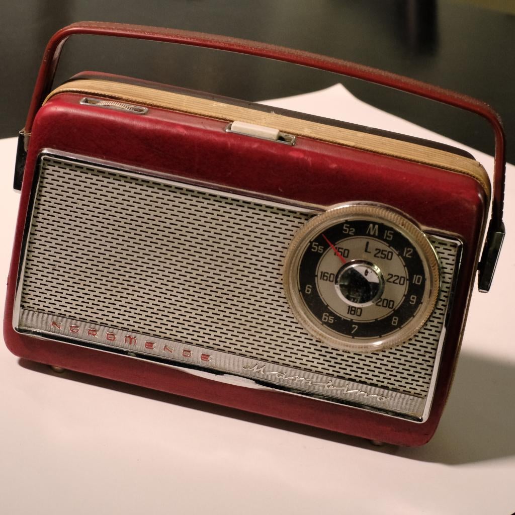 Vintage Radio's uit de jaren 60 omgebouwd bluetooth radio, Antiek en Kunst, Ophalen