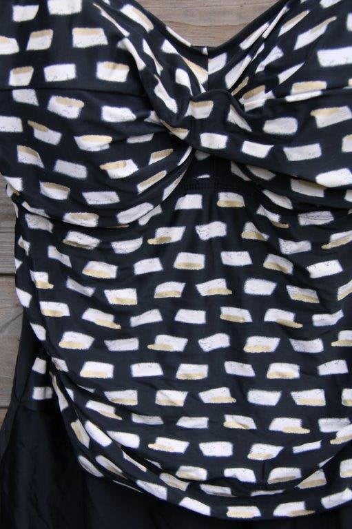 Badpakjurk zwart/ beige mt 52 D cup Inifinity Vaste prijs, Zwart, Ophalen of Verzenden, Zo goed als nieuw, Lingerie of Zwemkleding