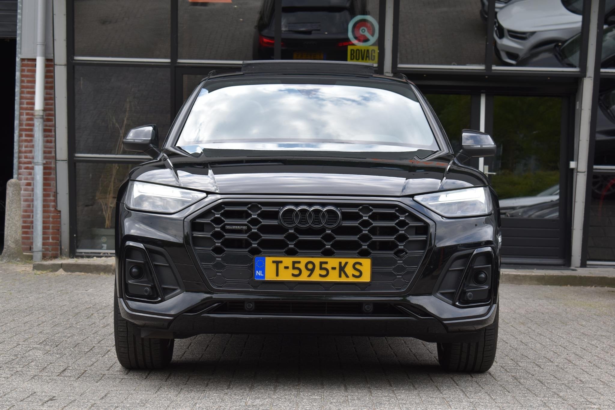 Audi Q5 50 TFSI e 3x S-Line Pano Lane ACC Camera, Auto's, Automaat, Dealer onderhouden, 14 kWh, Gebruikt