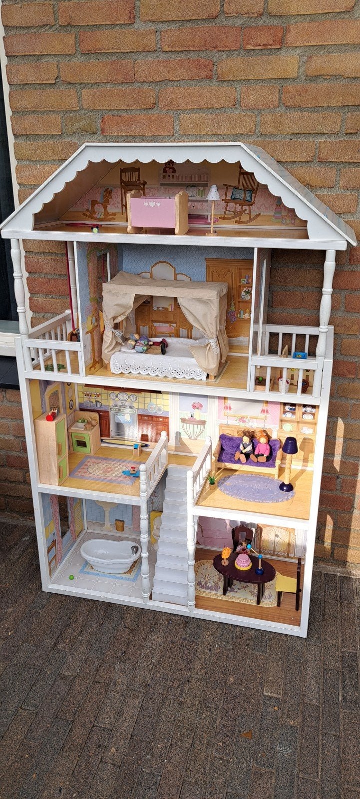 Foto 8 van Prachtig en compleet poppenhuis