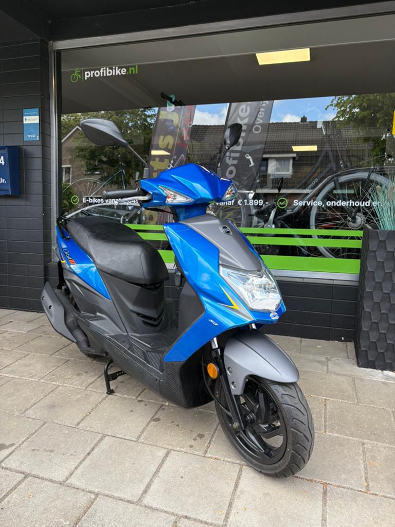 Sym Orbit 3 45km 2100km, Fietsen en Brommers, Ophalen of Verzenden, Zo goed als nieuw, Benzine, Overige modellen