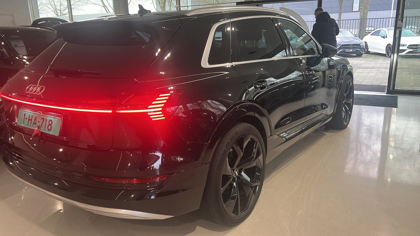 Audi e-tron