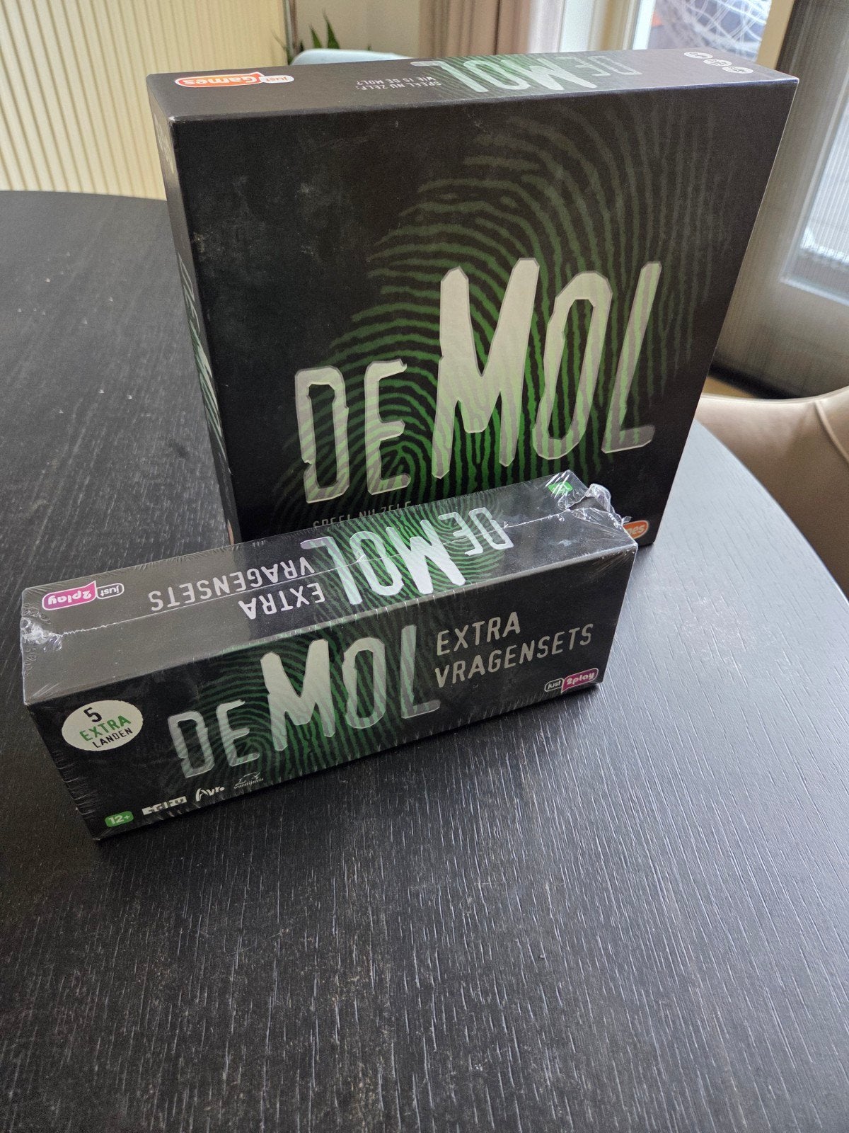 Spel Wie is de Mol? Inclusief extra vragenset!, Ophalen of Verzenden, Zo goed als nieuw
