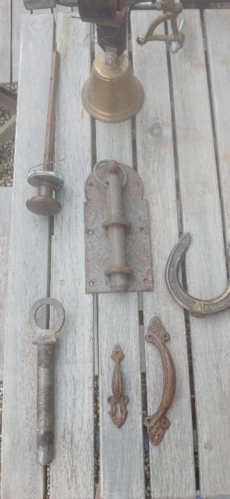 Diverse antieke pinnen, handgrepen en deurbel, Ophalen of Verzenden