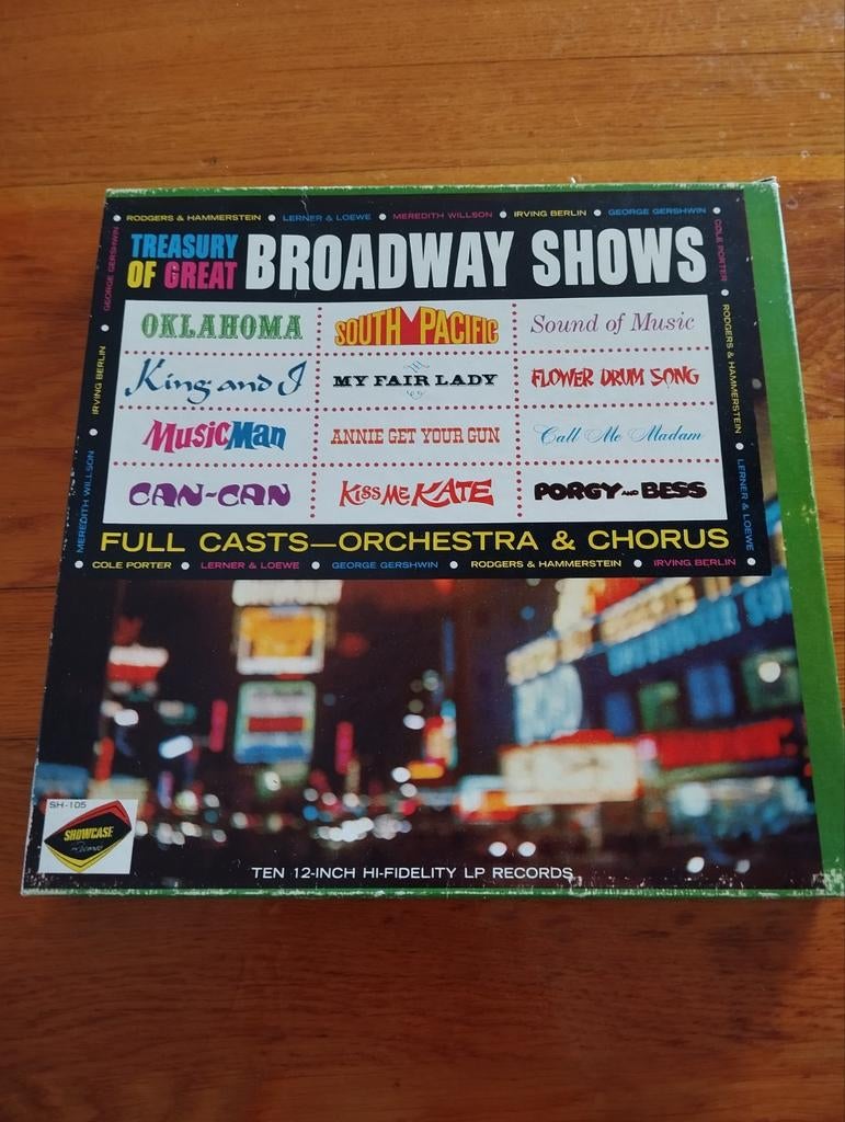 Treasury of Great Broadway Shows - 10 LP Boxset, Ophalen of Verzenden, Gebruikt, 12 inch
