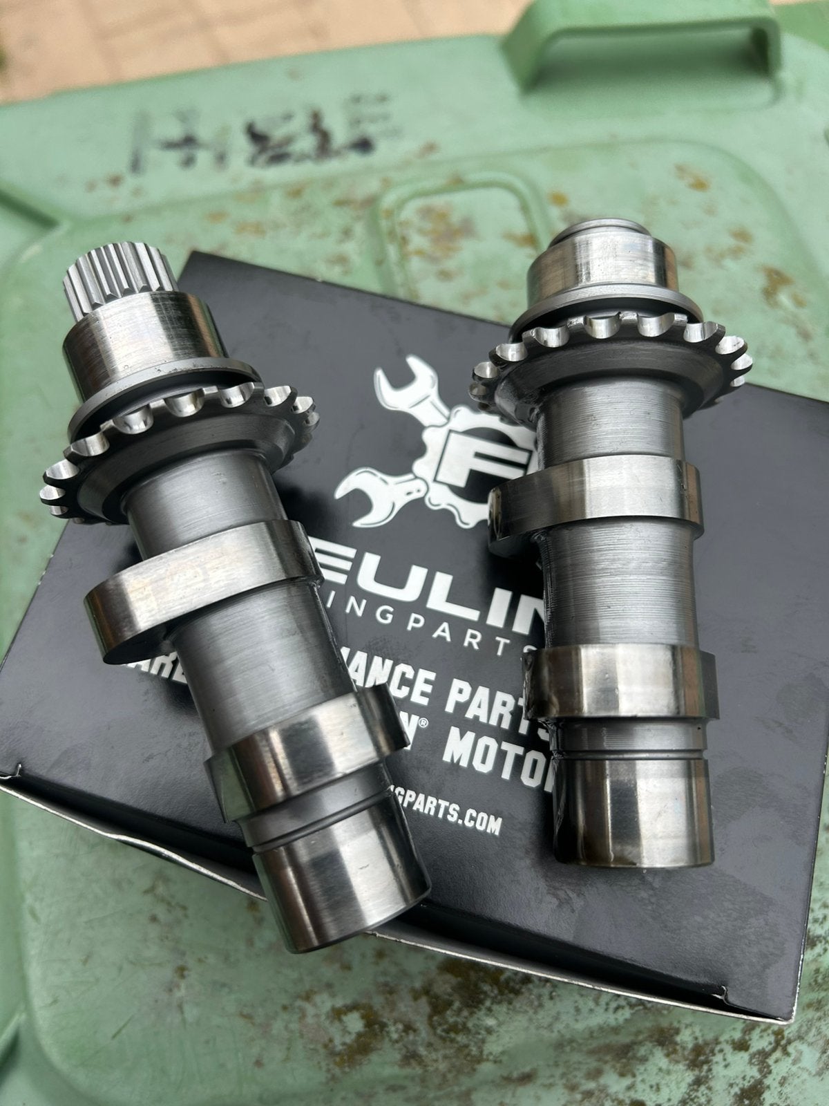 Screaming Eagle nokkenas set, Ophalen