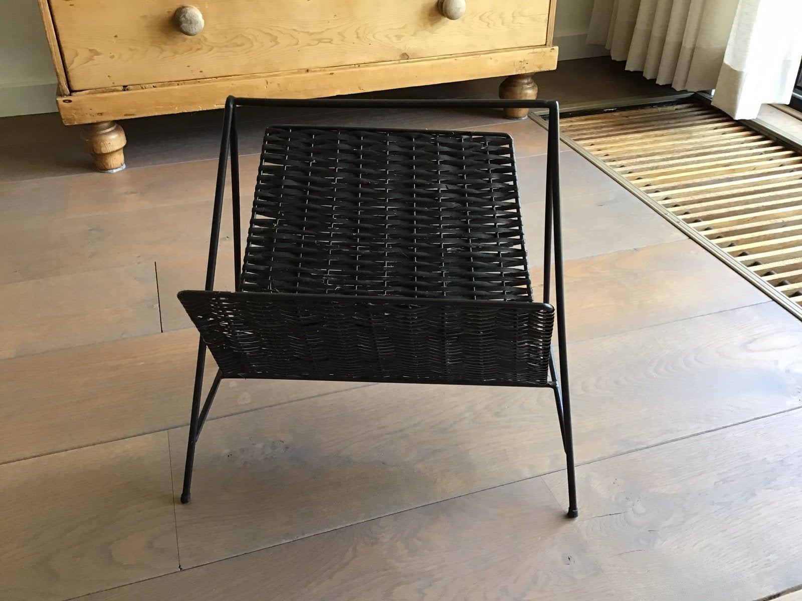 Vintage lektuurmand krantenmand tijdschriftten mand Sissyboy, Ophalen, Zo goed als nieuw