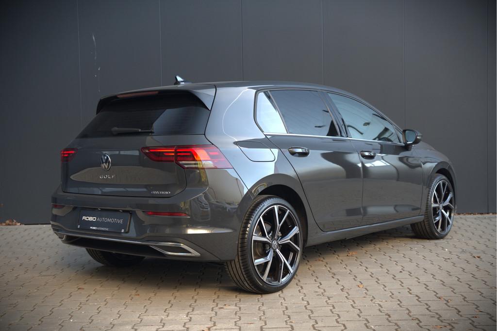 Volkswagen Golf 1.4 eHybrid Style | Memory seat | Massage |, Auto's, Volkswagen, Gebruikt, 4 cilinders, Alcantara, 1492 kg