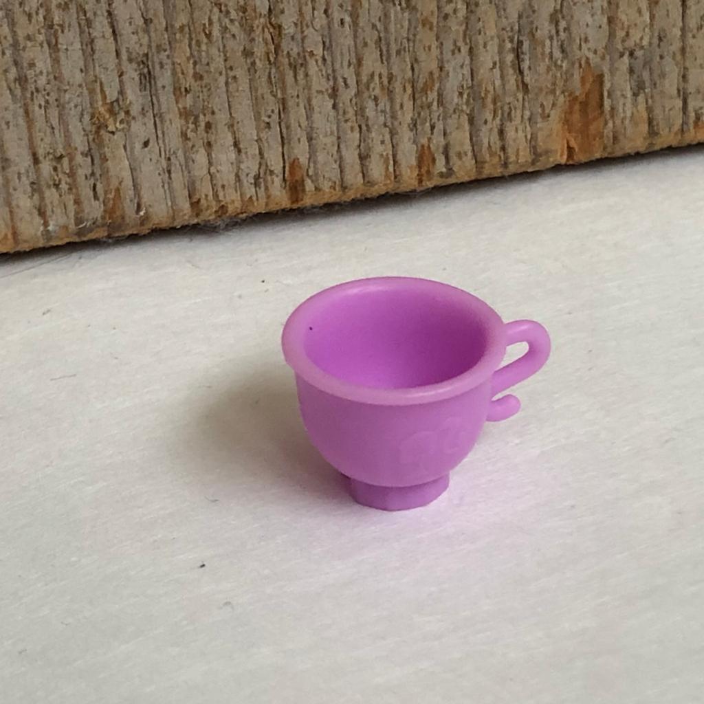 Paars Barbie theekop, Kinderen en Baby's, Speelgoed | Poppenhuizen, Ophalen of Verzenden, Zo goed als nieuw, Toebehoren