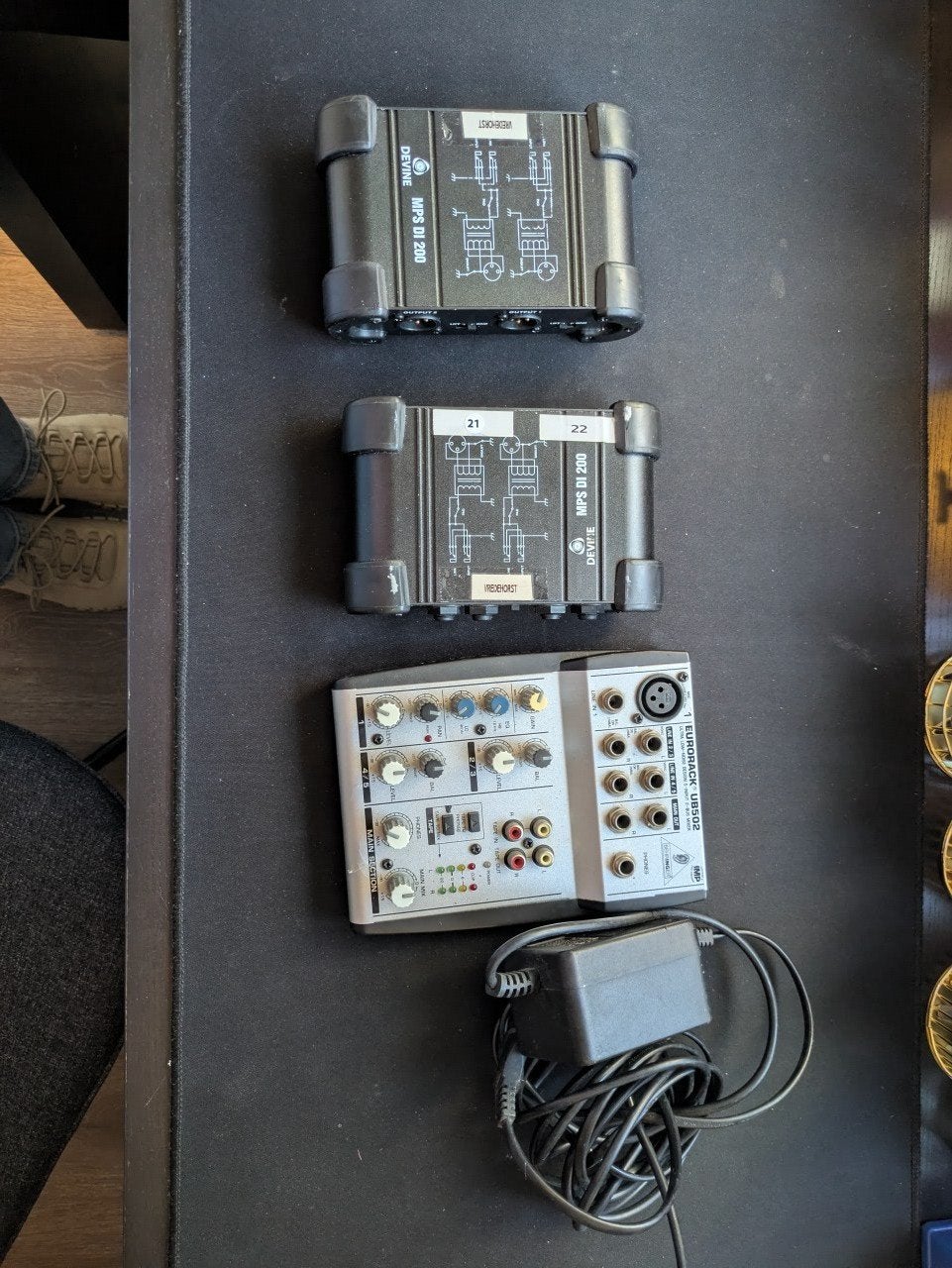 Behringer Eurorack UB502 Mixer en Devine MPS DI 200 DI-boxen, Ophalen, Gebruikt, Minder dan 5 kanalen, Microfooningang