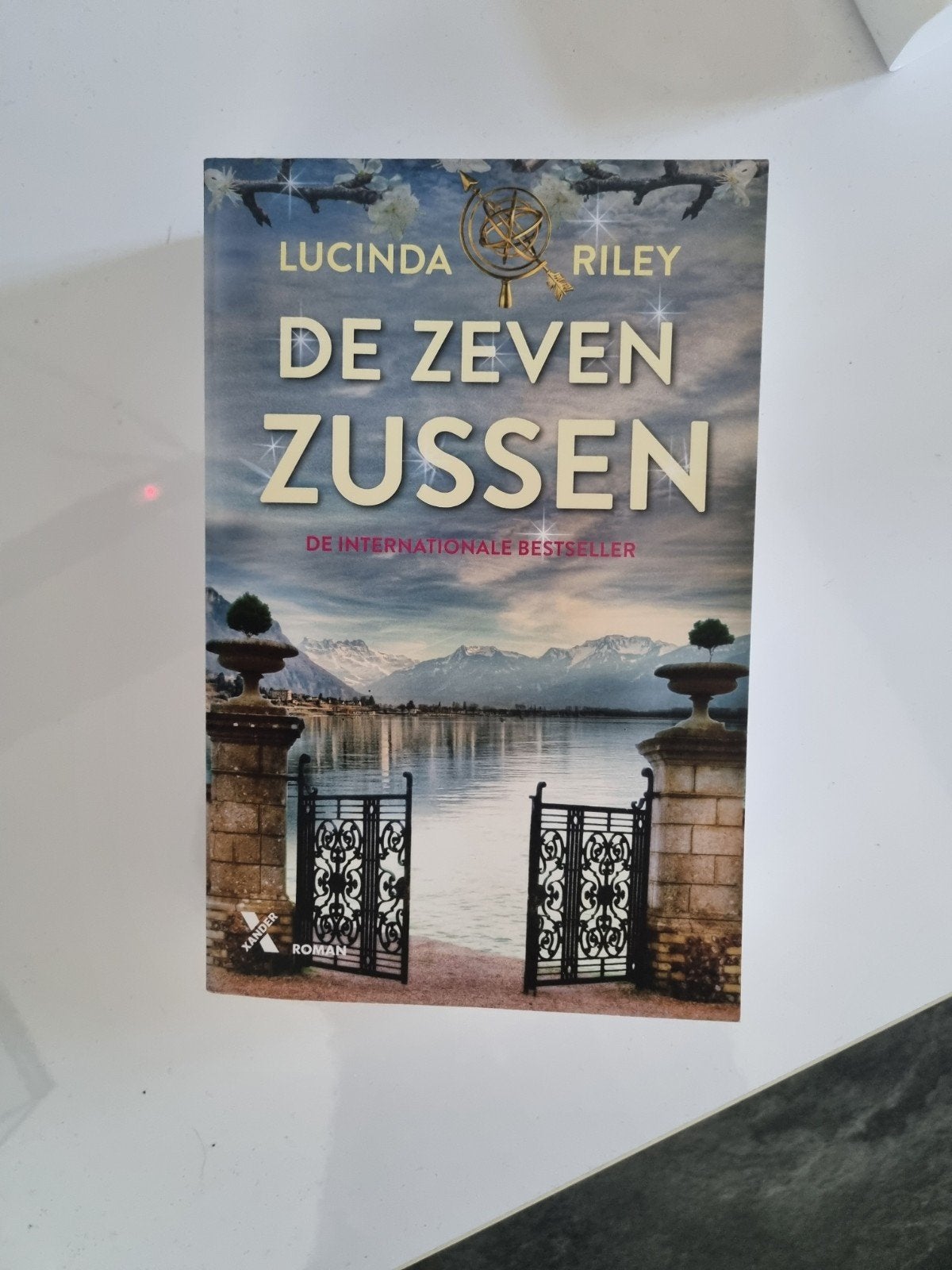Boek: De 7 zussen., Boeken, Ophalen of Verzenden, Zo goed als nieuw